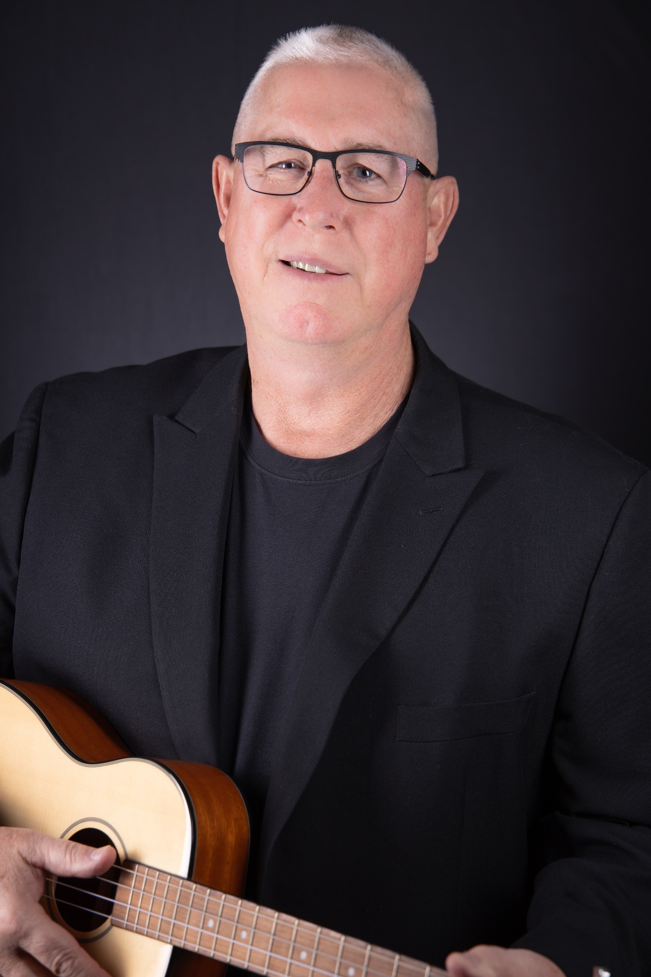 Mobile headshot Bend musician portrait