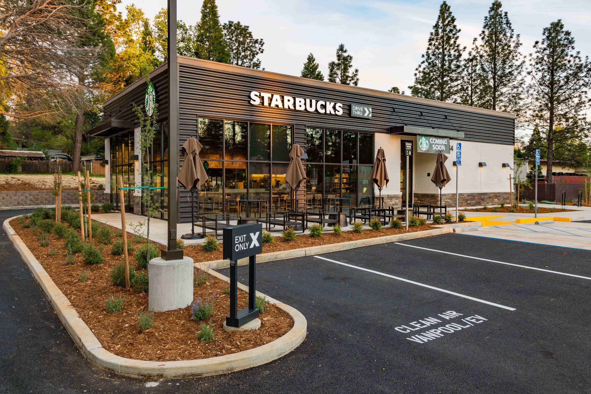 Central Oregon commercial photography Starbucks storefront
